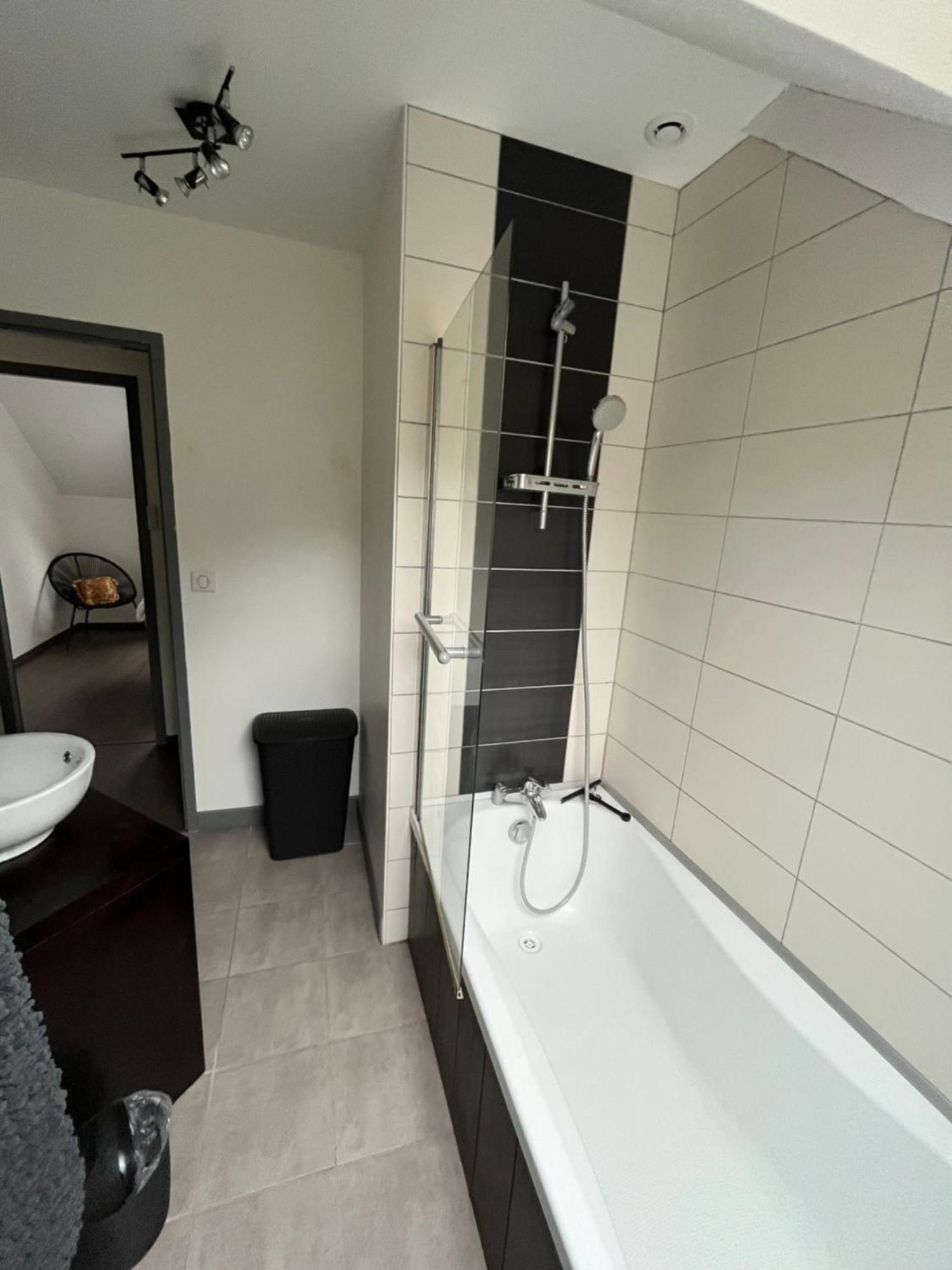 Appartement De La Laiterie Avec Petit Jardin. Eysus Bagian luar foto